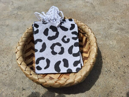 Gift Tags - black-chui-skin